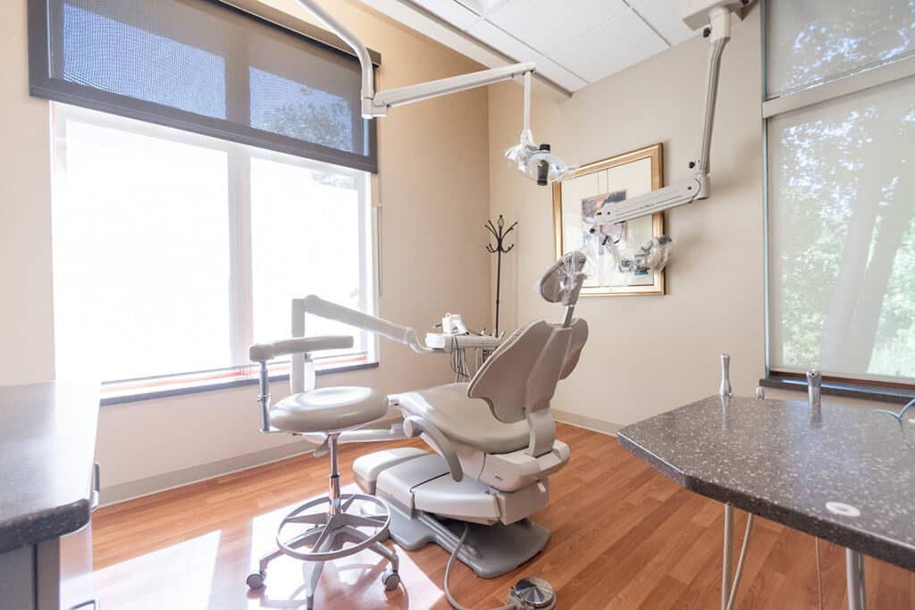 Endodontics Treatment Room data-lazy-srcset=
